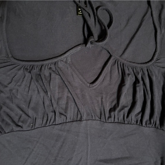 Long sleeve skin tight crop top with strings - Picture 2 of 5